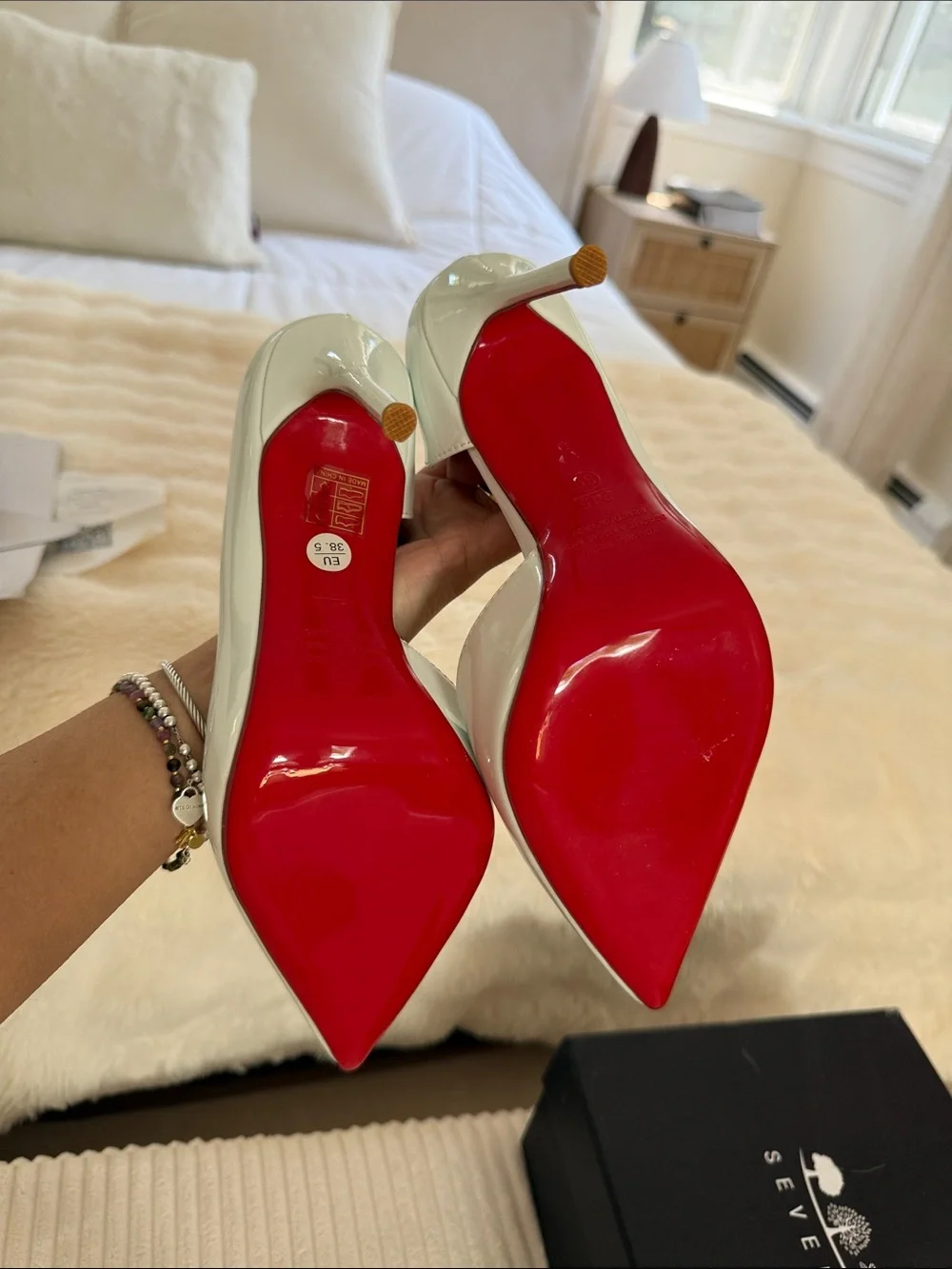 BRAND NEW Red sole White Patent Pointed-toe Stiletto Pumps - Luxury Style